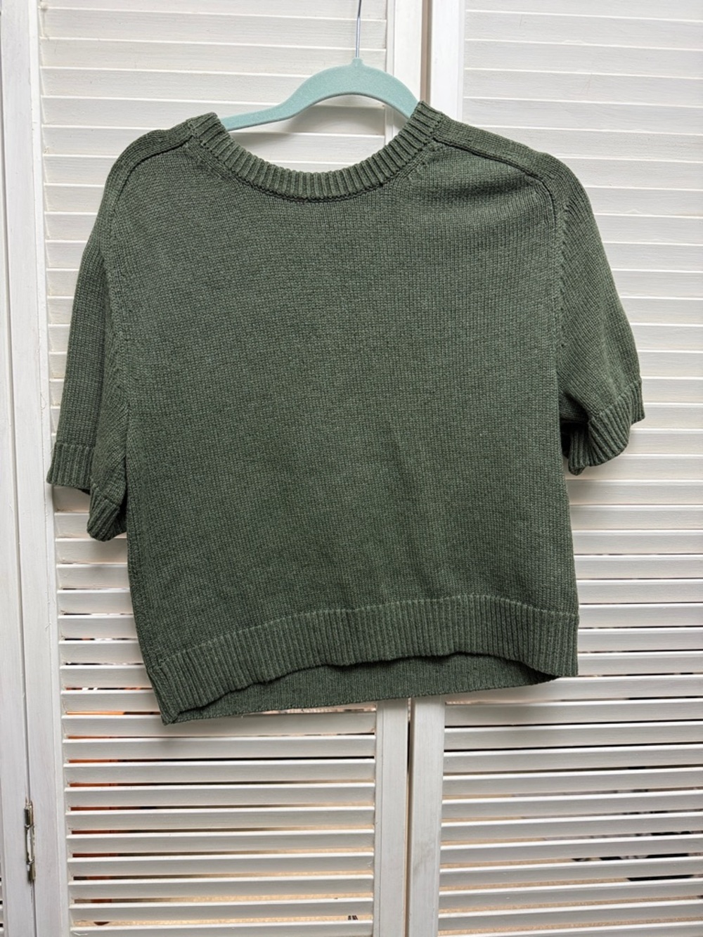 Abercrombie & Fitch Olive Green sweater tee